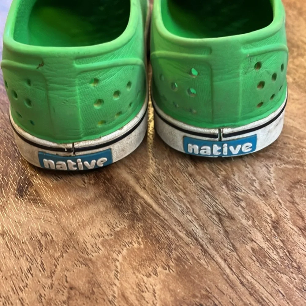 Native shoes toddler 11 lime green rubber slip on